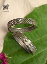 Load image into Gallery viewer, Aarohi Bangles ( Set of 2 )