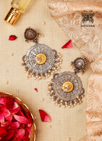 Load image into Gallery viewer, Adityakala Earrings