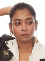 Load image into Gallery viewer, Drop Earring model pic