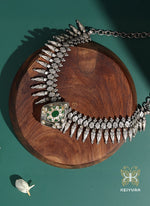 Load image into Gallery viewer, Gaurika Necklace