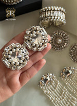 Load image into Gallery viewer, Grac- Earrings-3