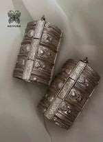 Load image into Gallery viewer, Nargis Handcuff