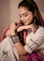 Load image into Gallery viewer, Nazara Bangle