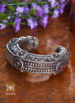 Load image into Gallery viewer, Riyaaz Bracelet
