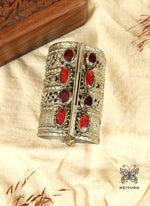 Load image into Gallery viewer, Rukhsar Handcuff