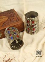 Load image into Gallery viewer, Rukhsar Handcuff