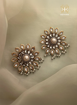 Load image into Gallery viewer, Sheesham Earrings-1