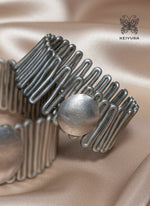 Load image into Gallery viewer, Tiara Bracelet (Small)