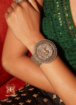 Load image into Gallery viewer, Vanya Handcuff