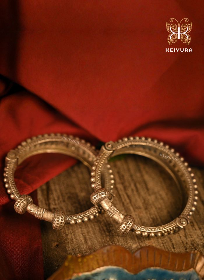 Aakriti Bangle Bracelet ( Set of 2 )