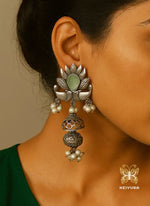 Load image into Gallery viewer, Ankita Earrings (Green)
