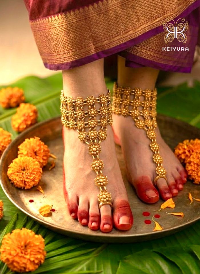 Avantika Jaali Anklets With Toe Ring