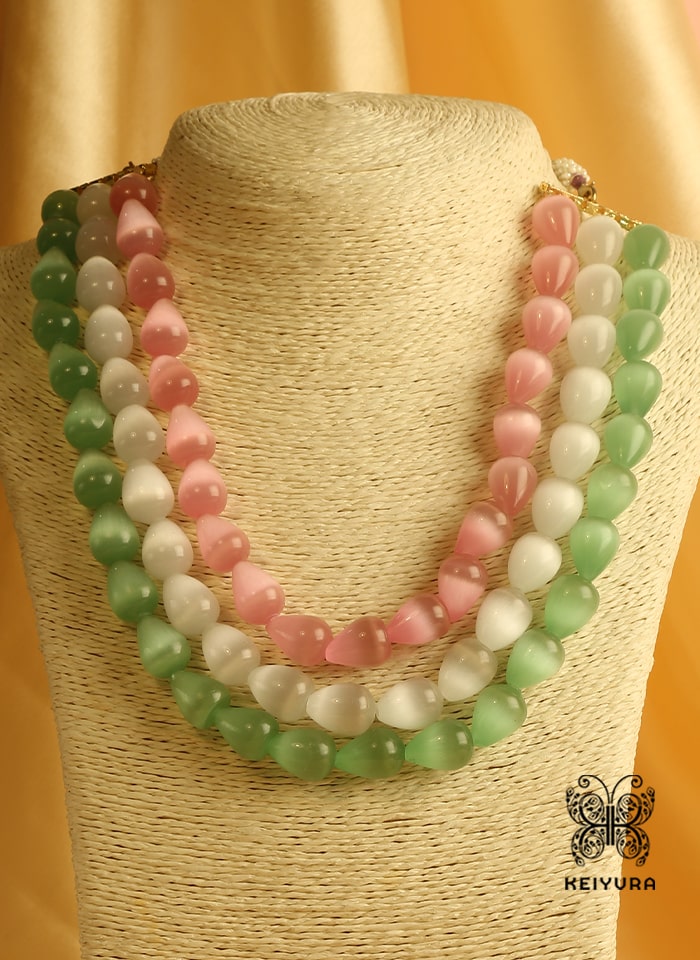 Dhara Pearl Necklace