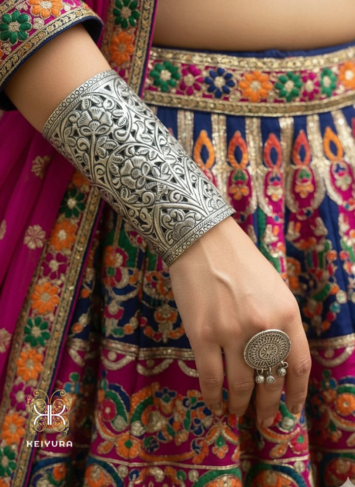 Jharokha Handcuff