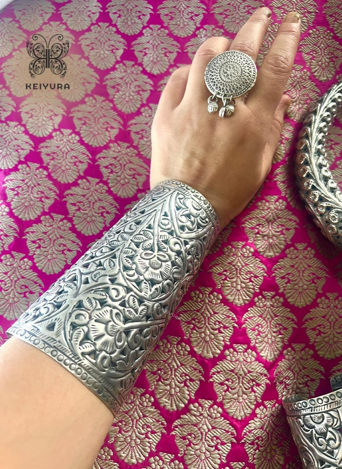 Jharokha Handcuff