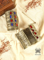 Load image into Gallery viewer, Rukhsar Handcuff
