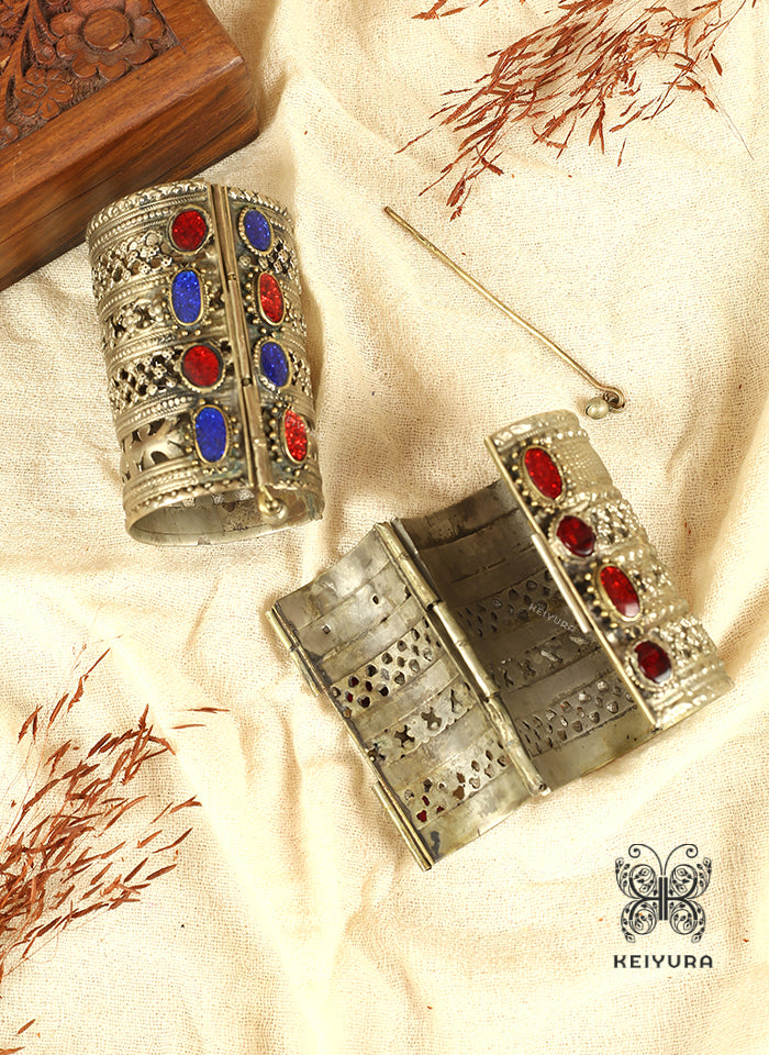 Rukhsar Handcuff