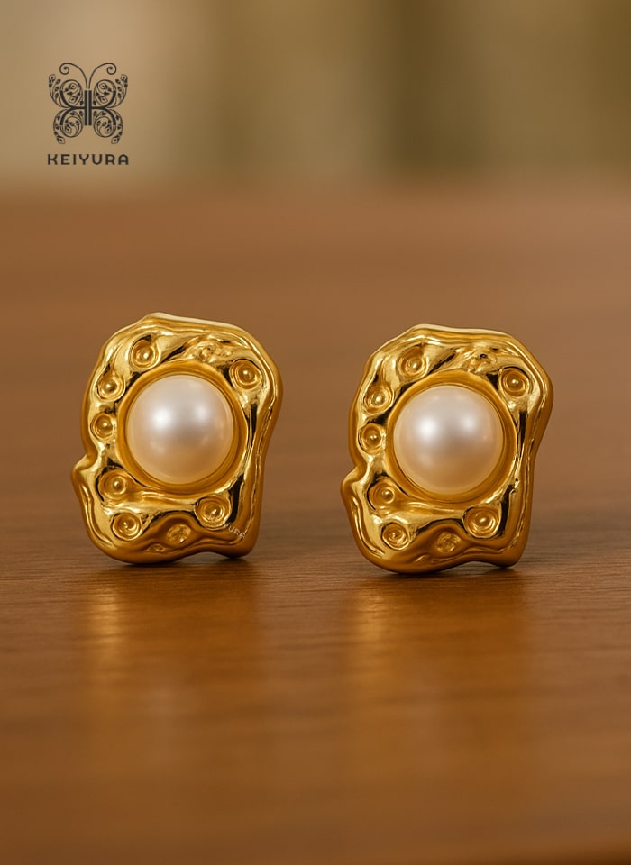 Lara Pearl Earrings