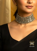 Load image into Gallery viewer, Mahira Choker
