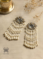 Load image into Gallery viewer, Michelle-Earrings
