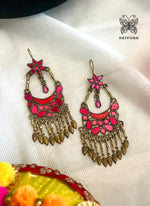 Load image into Gallery viewer, Naaira Earrings

