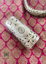 Load image into Gallery viewer, Nritya Handcuff
