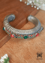 Load image into Gallery viewer, Raafia Bracelet
