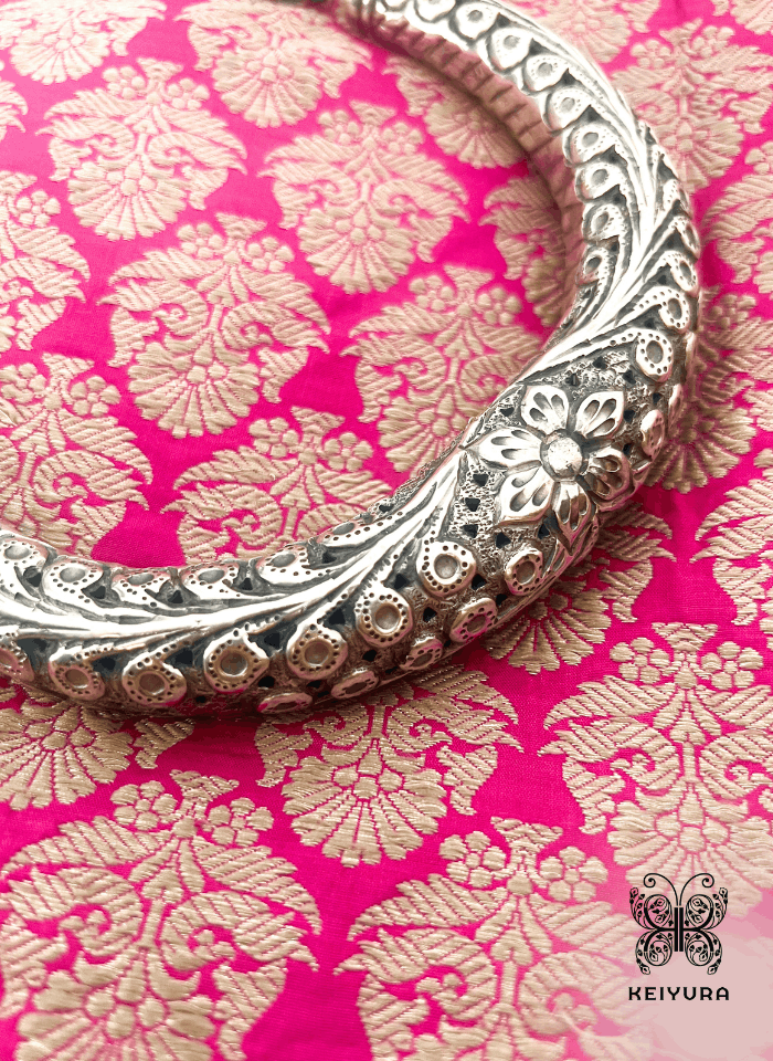 Reva Hasli Necklace