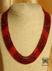 Saavri Pearl Necklace (Red)