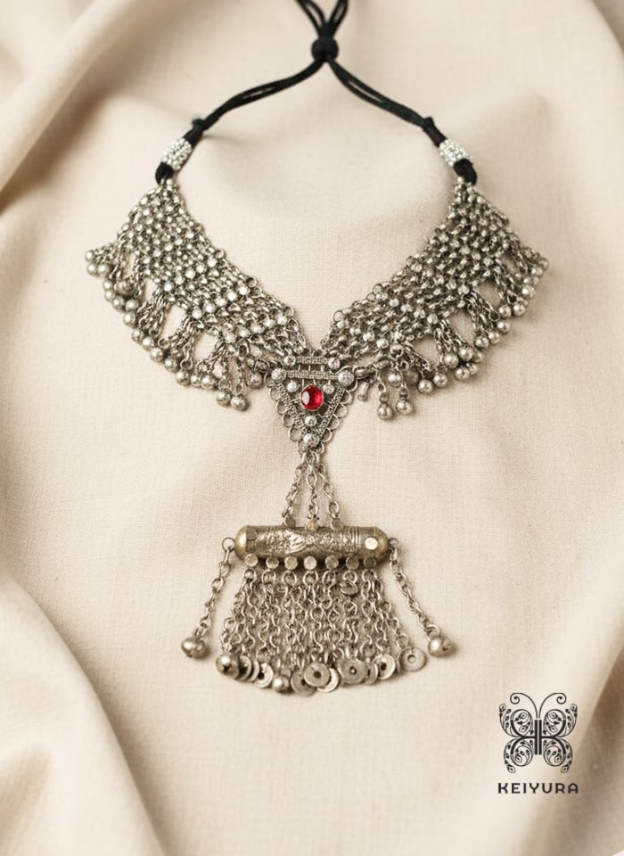 Saina Necklace
