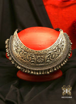Load image into Gallery viewer, Tribal Chinaar Hasli Necklace