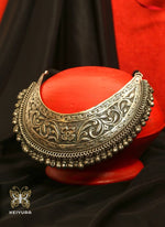 Load image into Gallery viewer, Tribal Chinaar Hasli Necklace