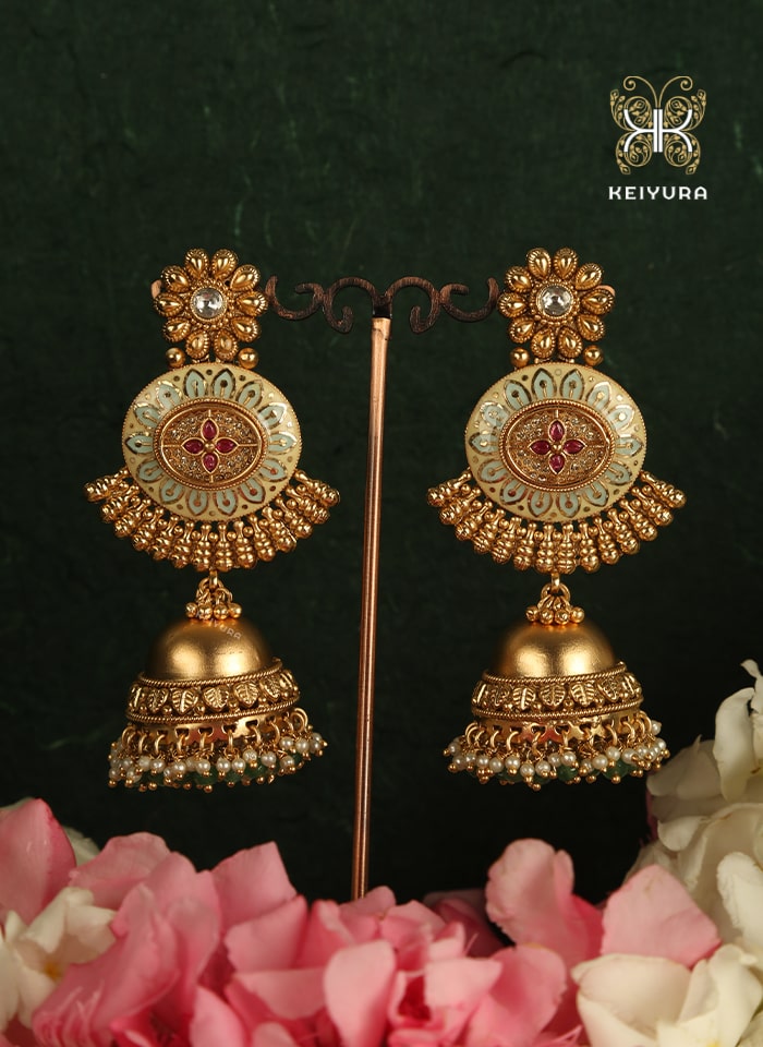 Urvashi Jhumki
