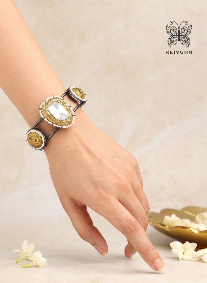 Vanya Bracelet 2