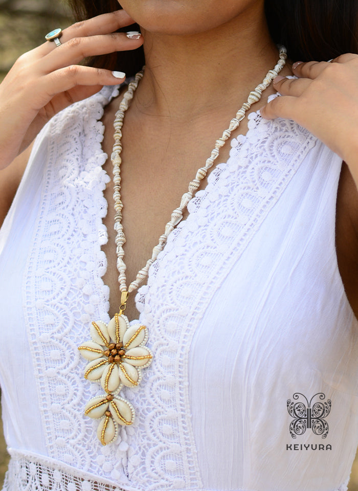 Waterlily-pendant
