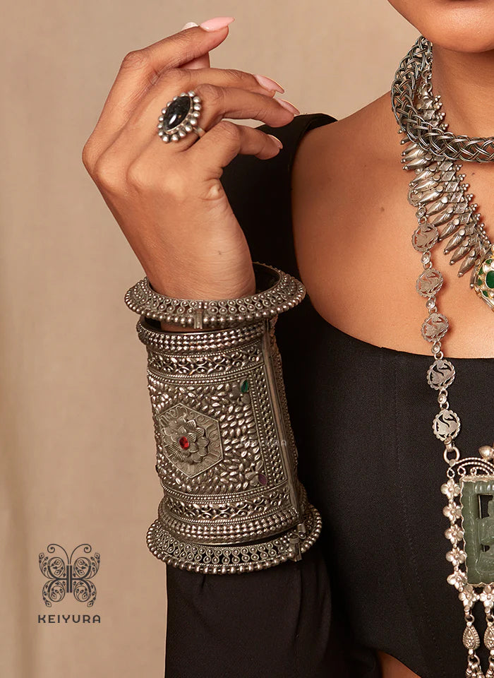 Apsara Handcuff