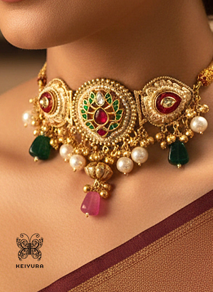 Vasudha Choker